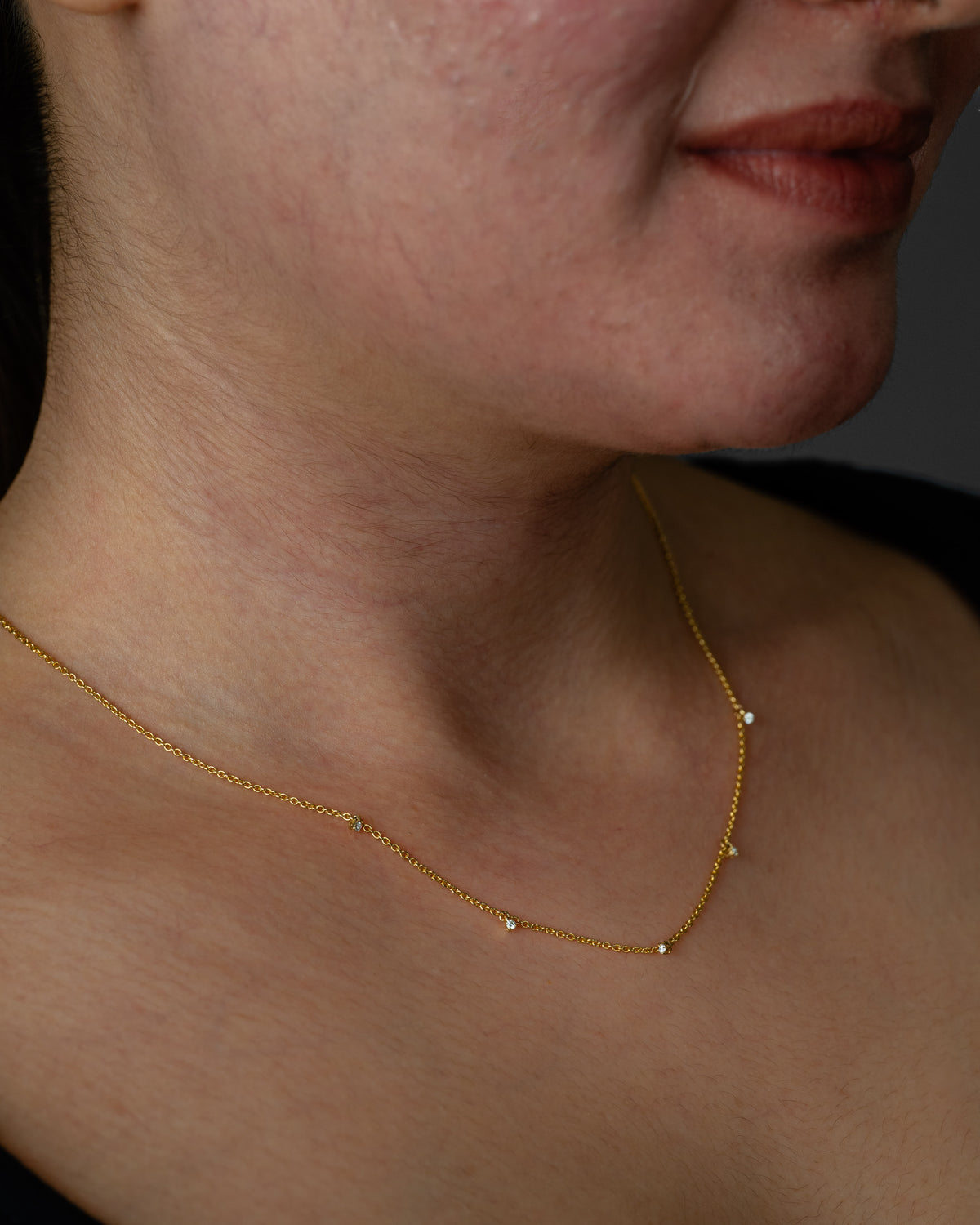 MULTI DIAMOND PENDANT CHAIN
