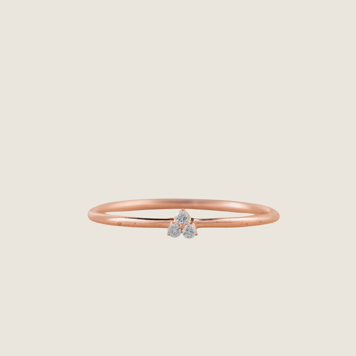 TRIANGLE RING